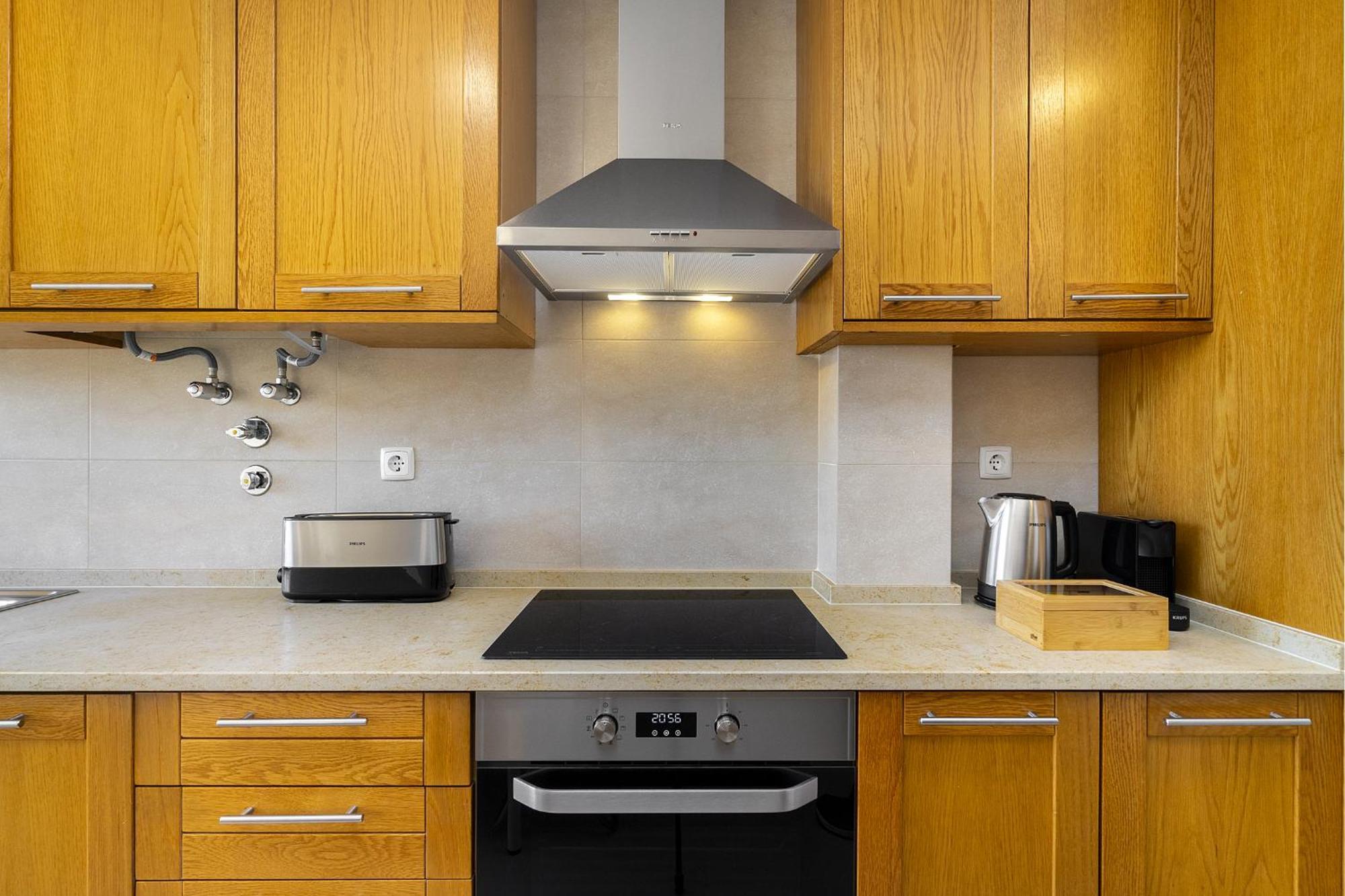 Apartment Whome Peaceful Family Away From Noise